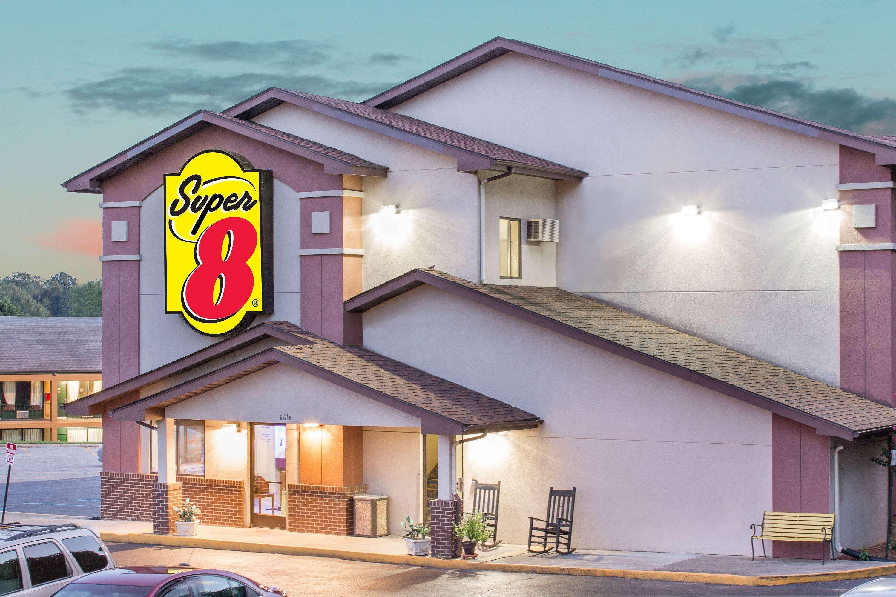 Super 8 By Wyndham Roanoke Va Motel Екстериор снимка