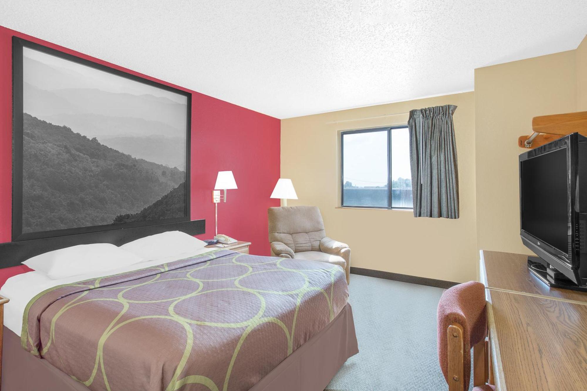 Super 8 By Wyndham Roanoke Va Motel Екстериор снимка